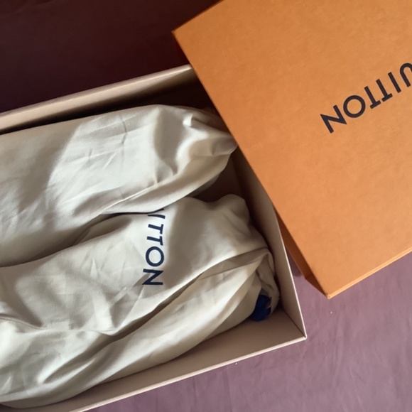 Louis Vuitton sneakers - Picture 11 of 13